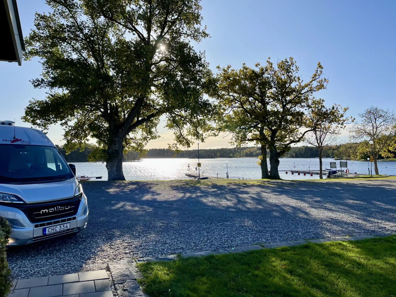 Upplev unik glamping vid Upperuds Gästhamn i Dalsland! Njut av lyxcamping nära Dalslands Kanal med bad, kajak, vandring, mat & avkoppling. Boka nu!