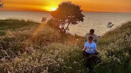 Upplev magisk glamping på Camp Ven! Njut av lyxiga tält vid havet på vackra Ven i Skåne. Perfekt för familj & äventyr. Boka din naturupplevelse!