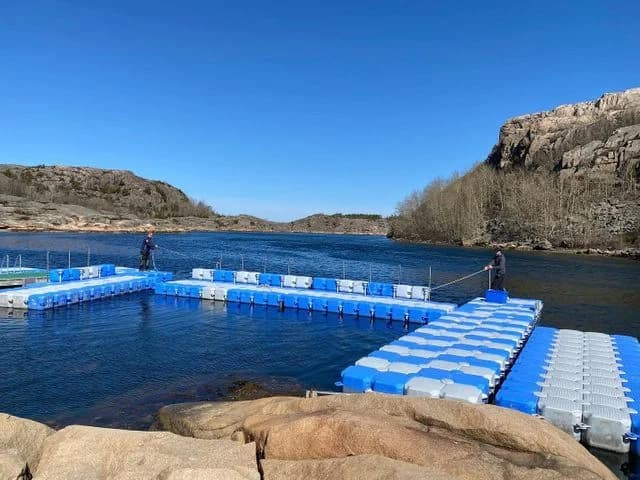 Upplev lyxig glamping i Bohuslän! Johannesvik vid Kungshamn erbjuder bekväma tält nära havet med tillgång till pool, spa, padel & massor av aktiviteter.